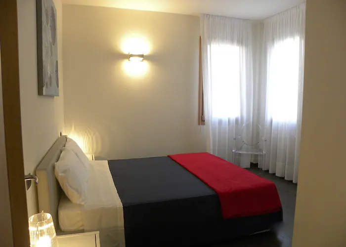 Venice Apartments Dante