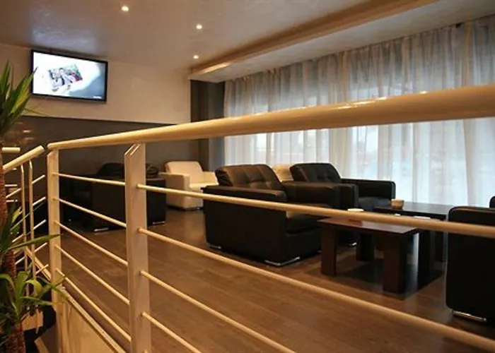 Abc Hotel