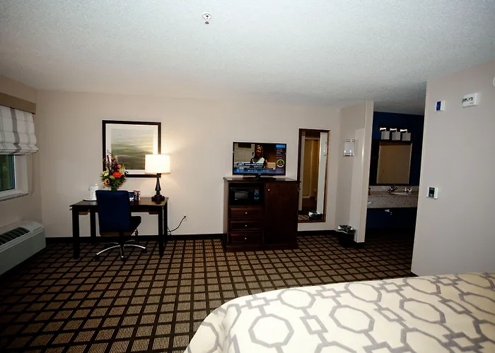 Baymont By Wyndham Erie