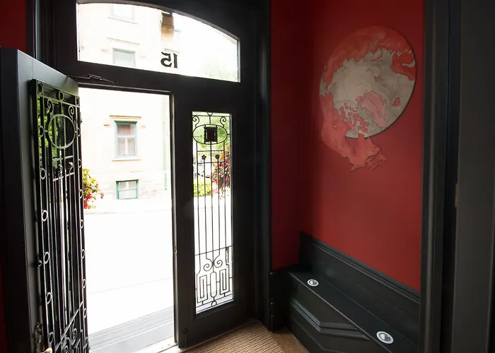 Chateau Fleur De Lys - L'Hotel