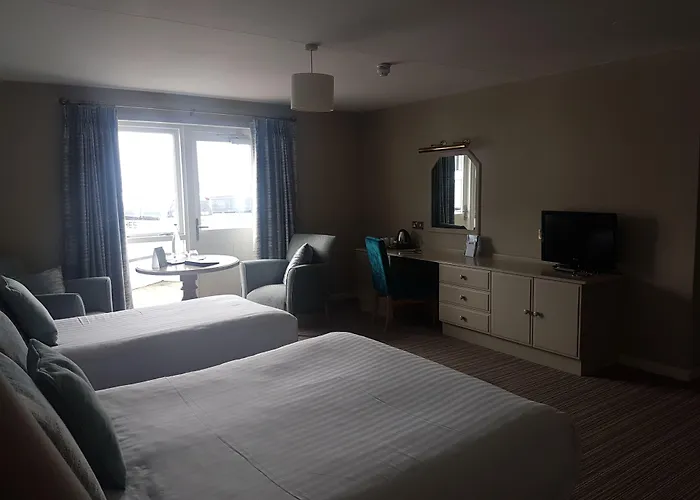 Causeway Hotel