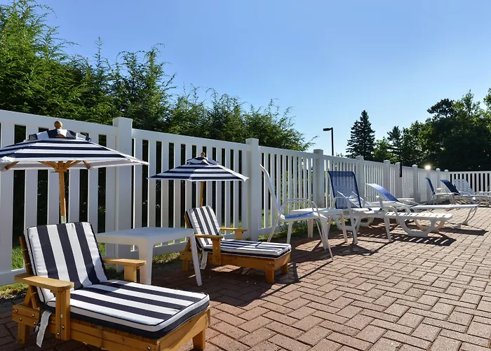 Acadia Inn