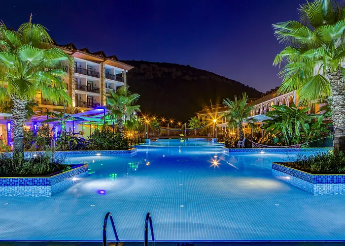 Ramada Resort By Wyndham Akbuk