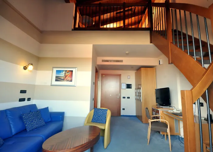 Planet Hotel
