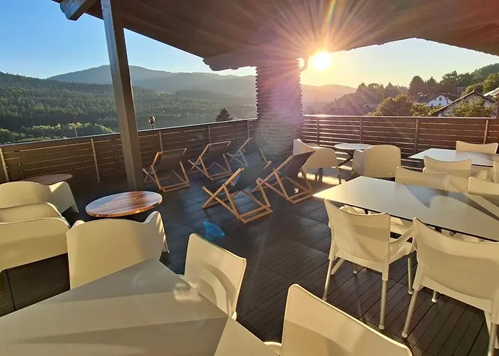 Bayvista Lodge - Studios & Apartments