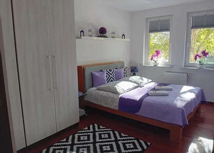 Apartament B & S - Free Garage Parking