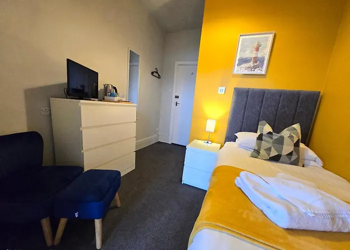 Beach Hotel Torbay B&B