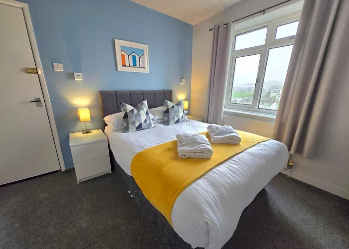 Beach Hotel Torbay B&B