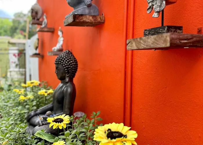 Flora'S Garden Apartment/Studio
