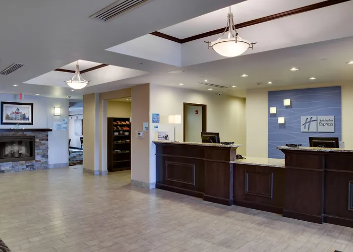 Holiday Inn Express & Suites Nevada By Ihg