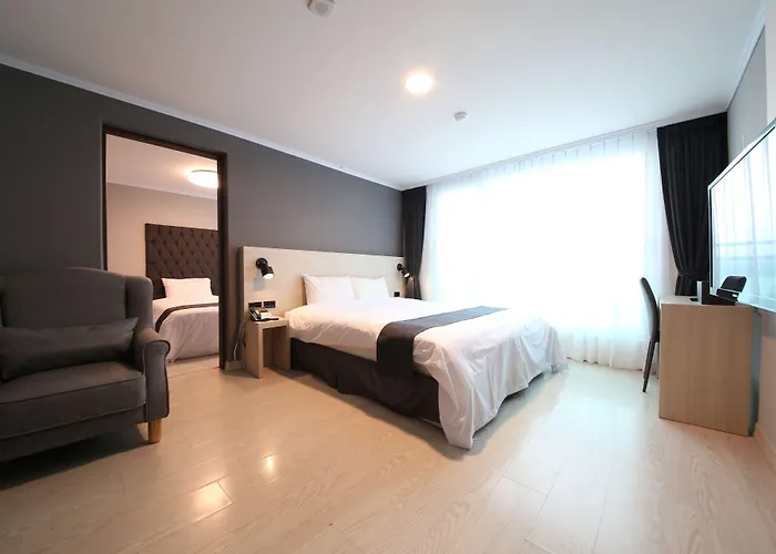 Gyeongpo Soo Hotel