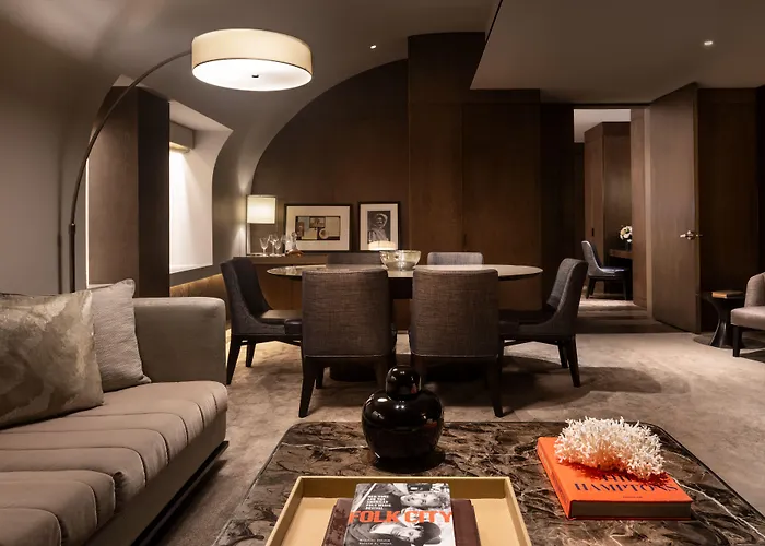 The Knickerbocker Hotel