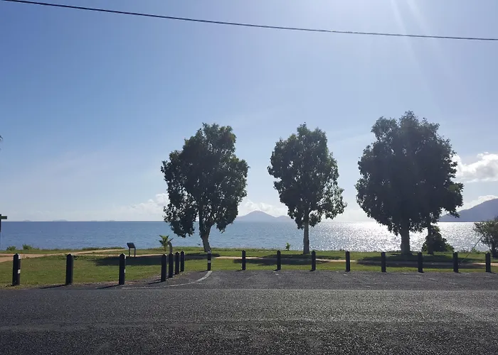 Cardwell Beachcomber Motel & Tourist Park