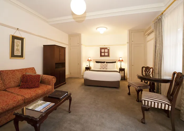 Cobb & Co Court Boutique Hotel