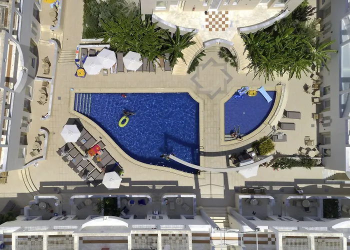 Forum Suites