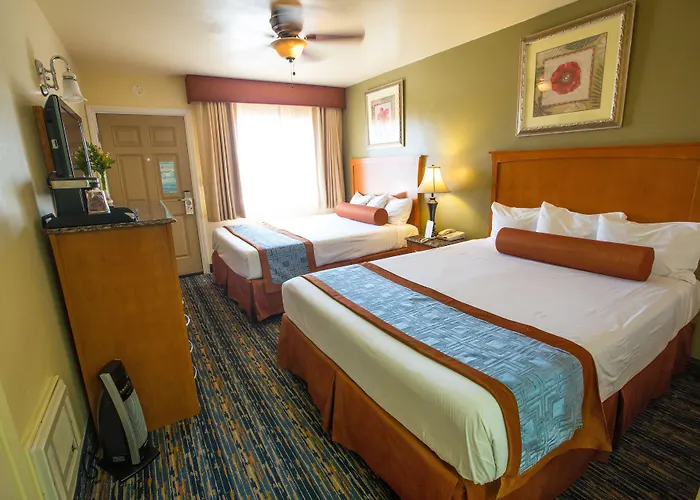 Beachwalker Inn & Suites