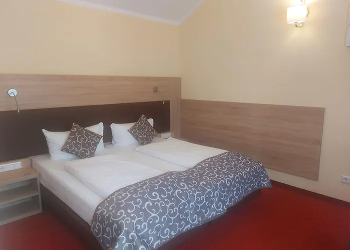 Port Inn Hotel