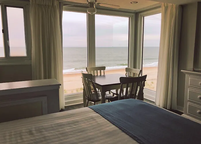 Surf Club Oceanfront Hotel