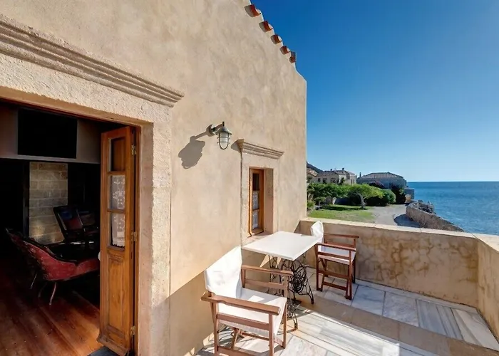 Malvasia Traditional Hotel