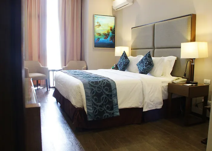Golden Phoenix Hotel - Manila