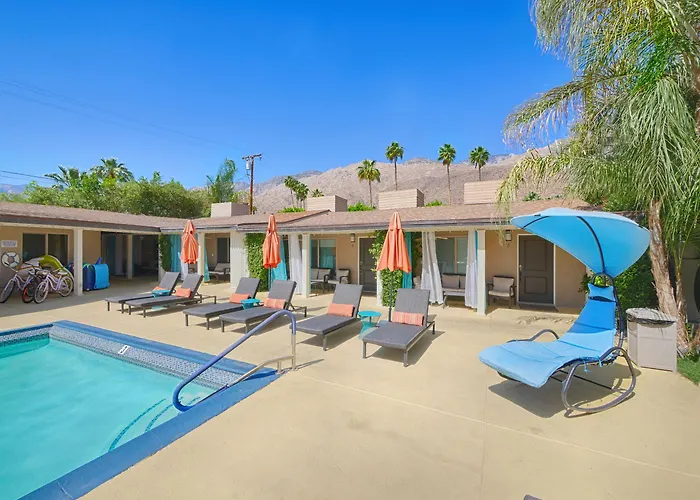 Little Paradise Hotel