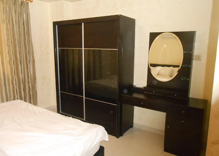 Seven Days Hotel