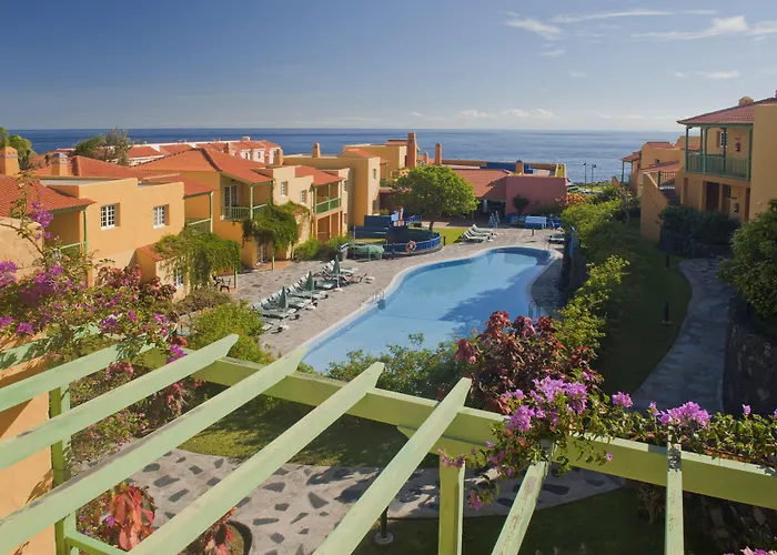 Apartamentos La Caleta