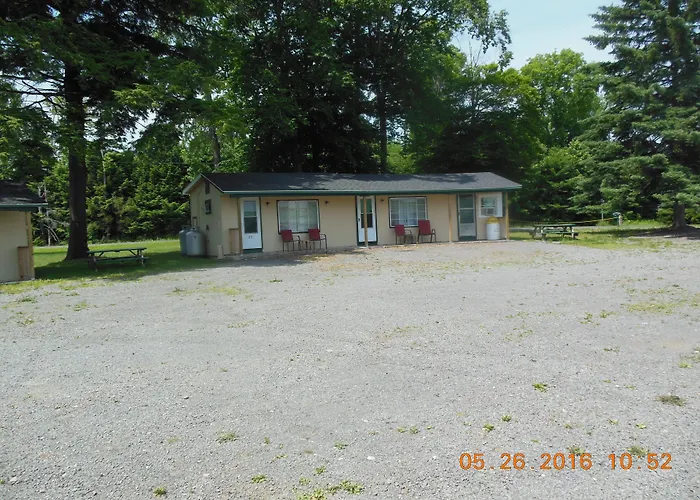 Evergreen Motel