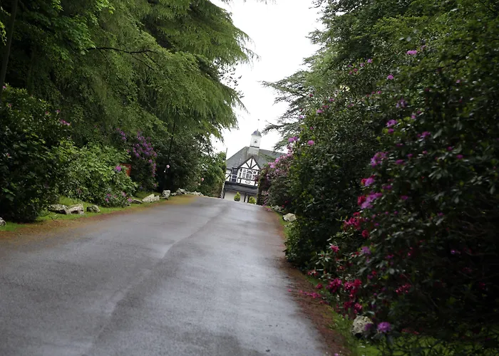 Maes Manor Country Hotel