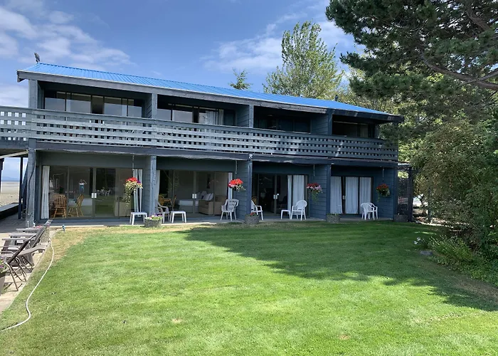 Sand Pebbles Inn