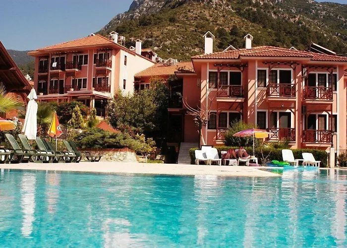 Club Pink Palace Hotel
