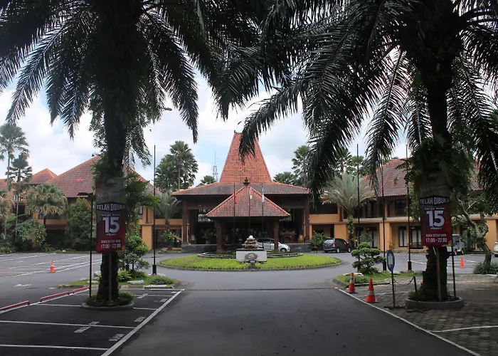 Laras Asri Resort & Spa