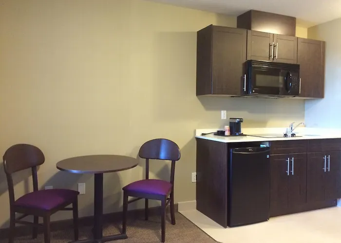 Meridian Inn & Suites Lloydminster