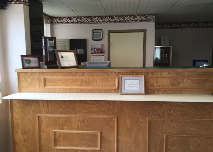 Highway Inn