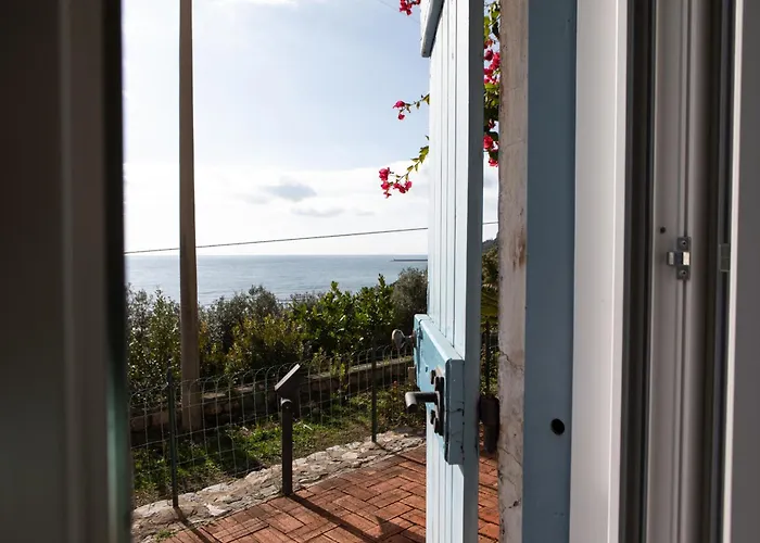 Villa Paola Vista Mare - Fronte Mare - Free Parking - Wi-Fi