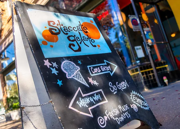 Stay Portland - Urban Cabin Studio - Breweries & Local Eateries