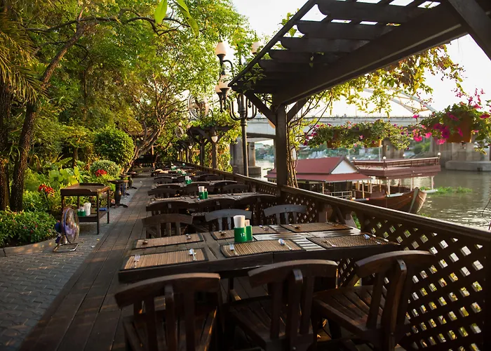Krungsri River Hotel