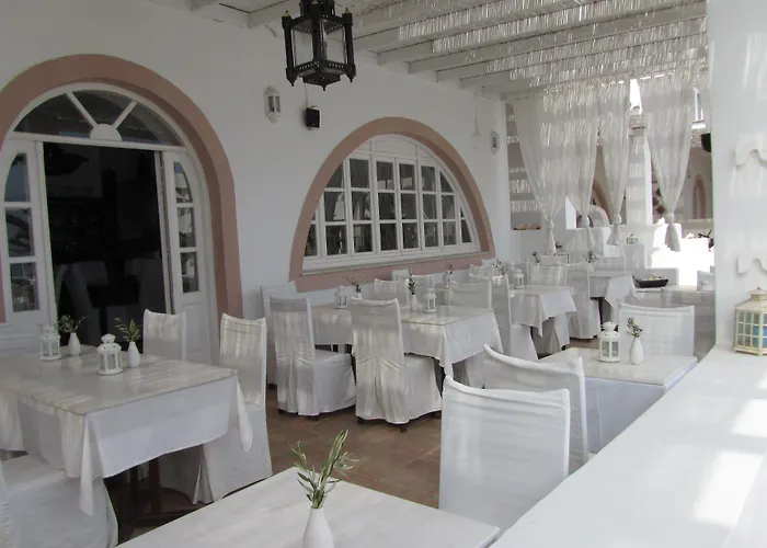 Porto Scoutari Romantic Hotel