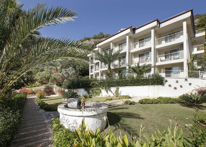 Morina Deluxe Hotel