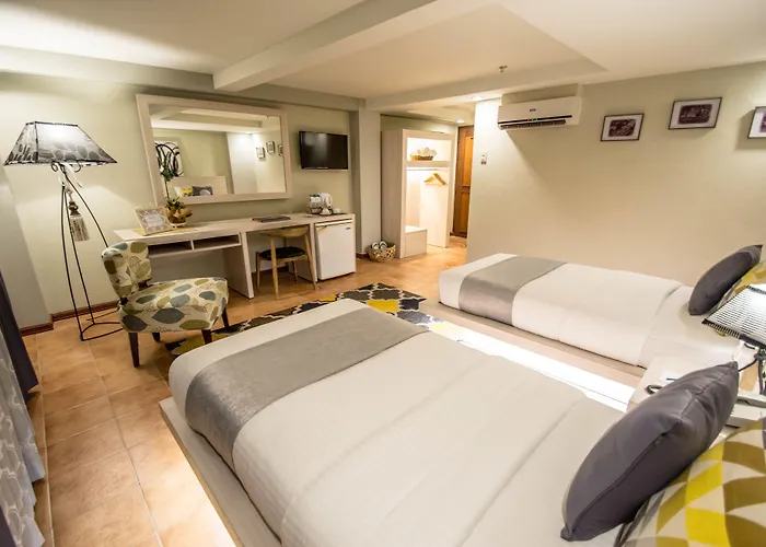 Almont City Hotel