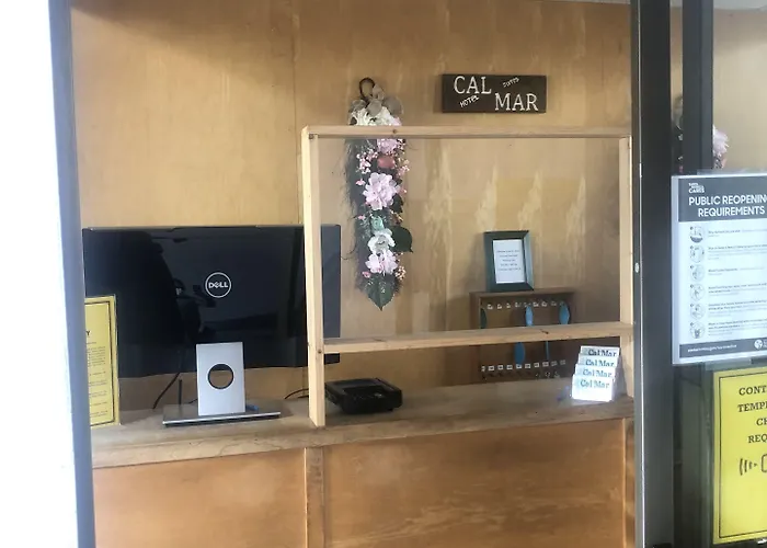 Cal Mar Hotel Suites