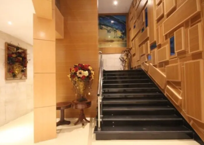 Menoir Dorsett Madrid Leganes
