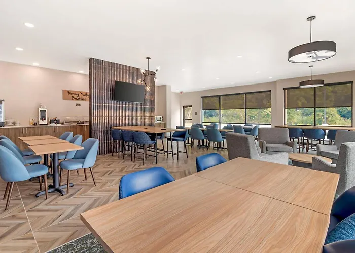 Sleep Inn & Suites
