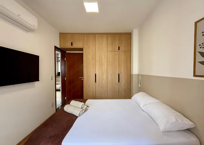 Apartamento central com ar condicionado e 3 smart TVs - UFV a 1km