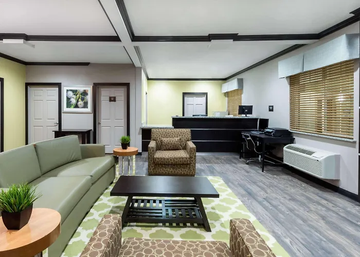 Super 8 By Wyndham