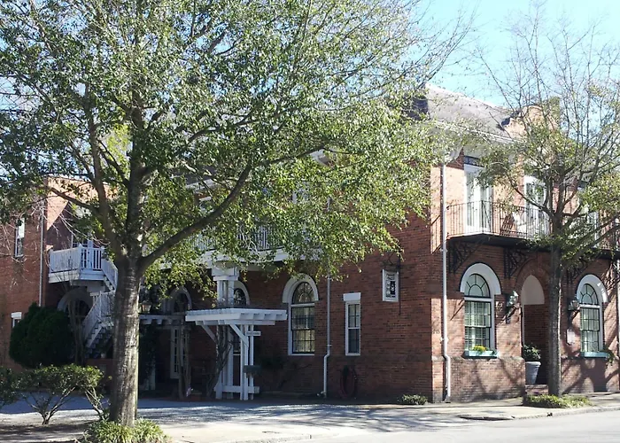 The Front Street Inn