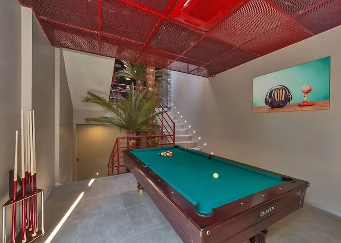 Taksim Istanbul Nis Hotel - Istiklal Street