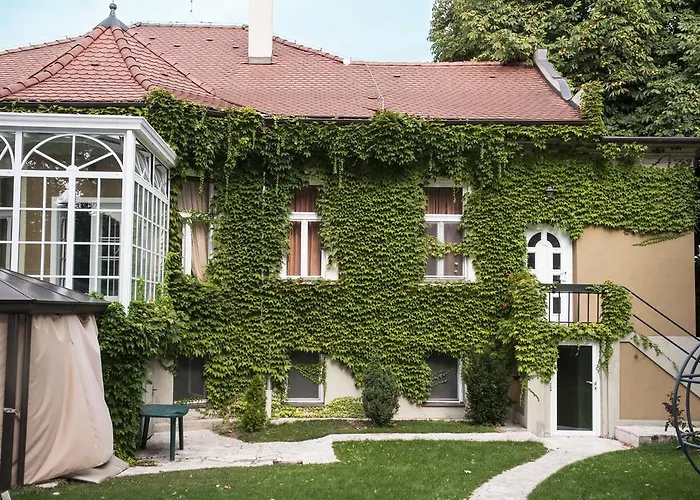 Hotel Bow Garden
