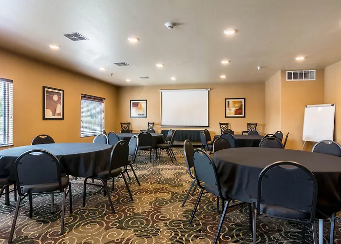 Cobblestone Hotel & Suites - Harborcreek