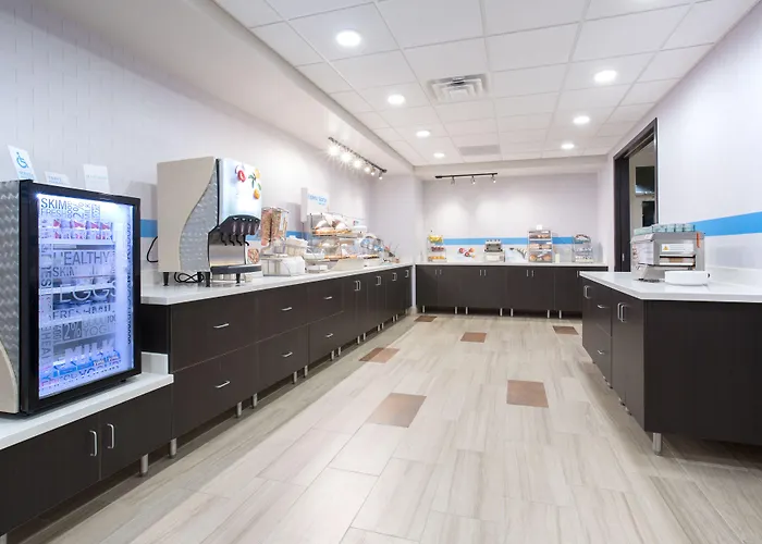 Holiday Inn Express & Suites Lincoln I - 80 By Ihg